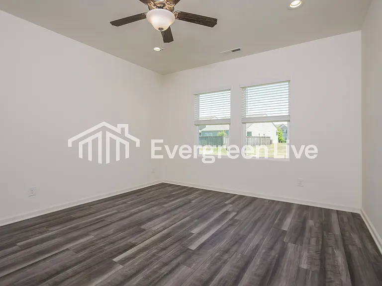 604 Berkeley Glen Rd — Photo 7