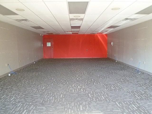 2nd image of 907 Main St