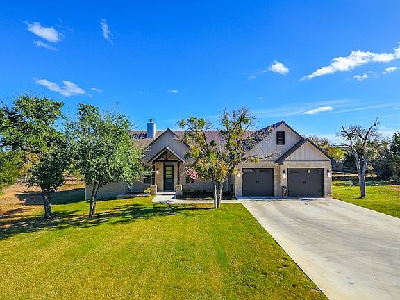 3rd image of 3105 Park View Dr