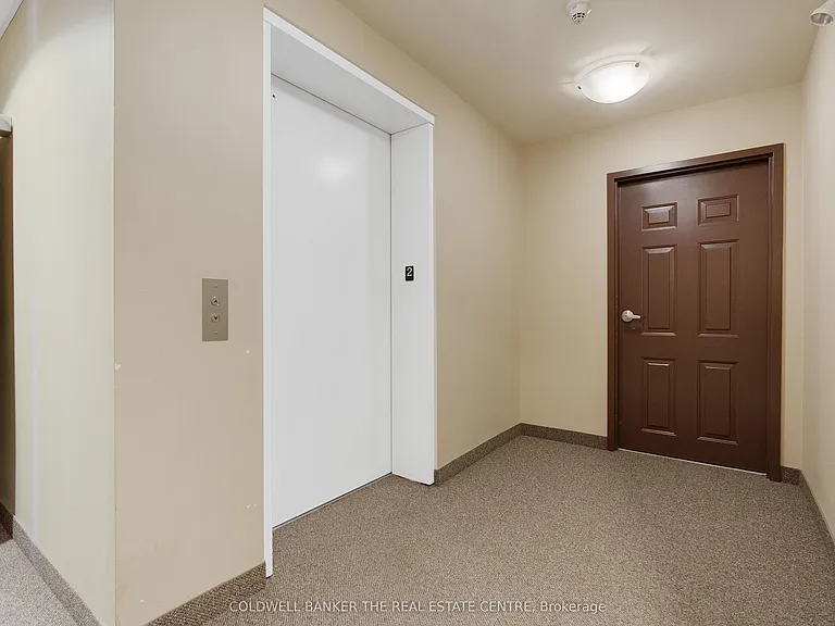 137 Sydenham Wells Dr #15 — Photo 20