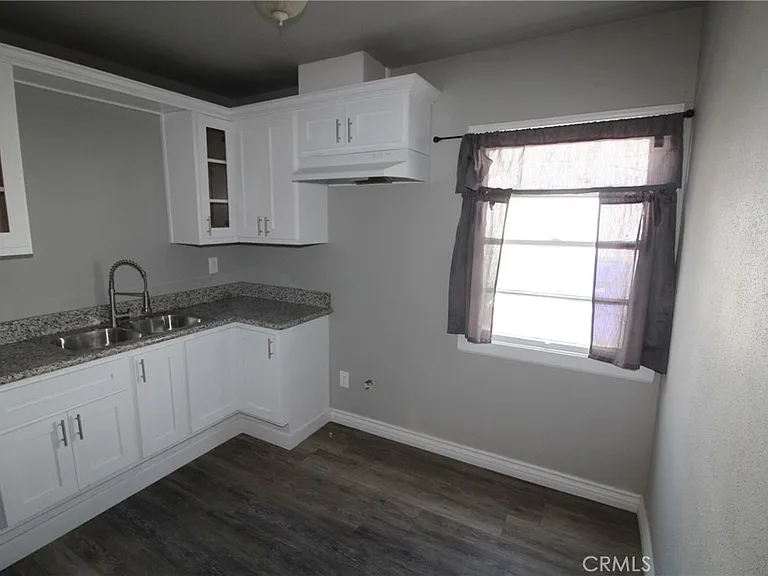 4986 Southern Ave #B — Photo 4