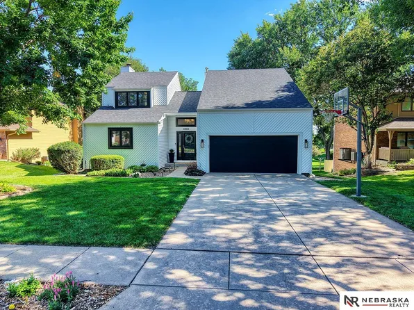 3721 Timberline Ct, Lincoln, NE 68506