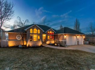 87 N Foxhill Rd, North Salt Lake, UT 84054