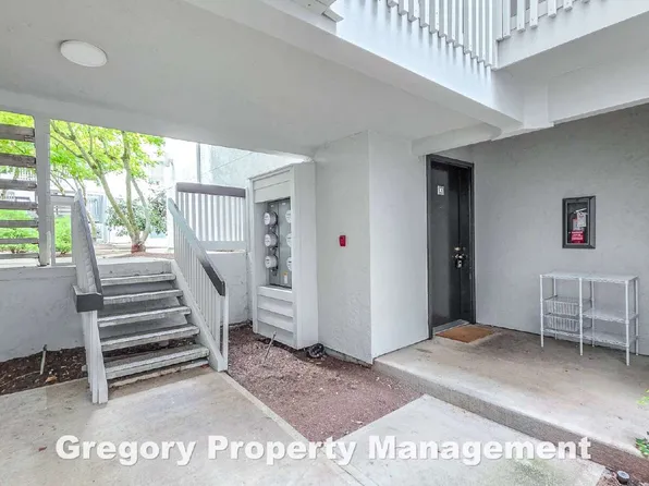 6700 NE 182nd St APT B101, Kenmore, WA 98028