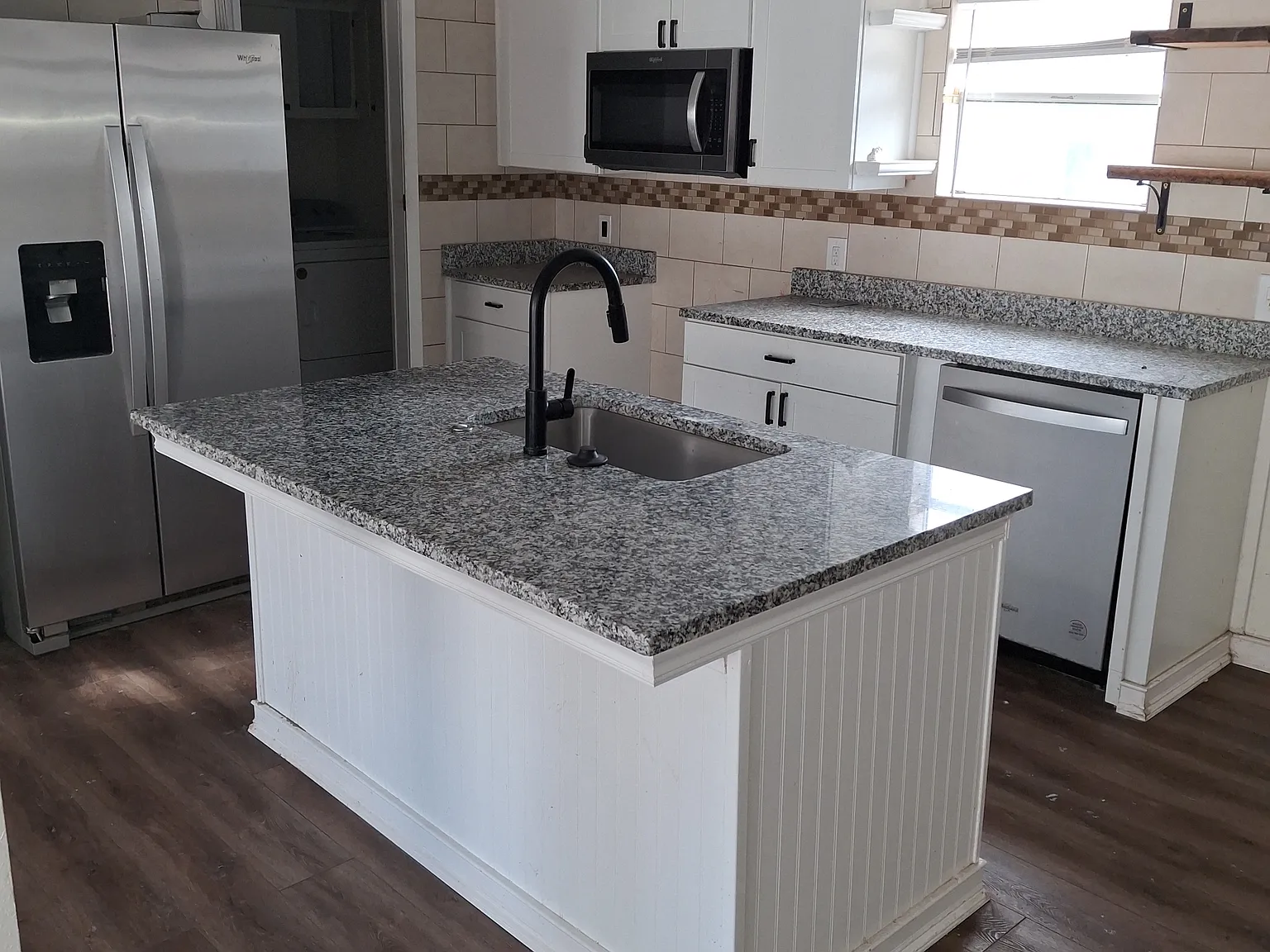 4 bed, $1,600 — Photo 4