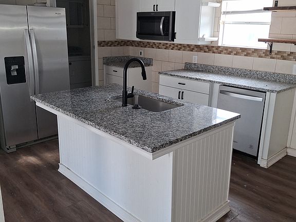 4th image of 600 SW 38th Ave Unit 33