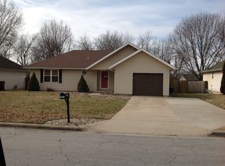 5671 S Stonegate Ave, Springfield, MO 65810