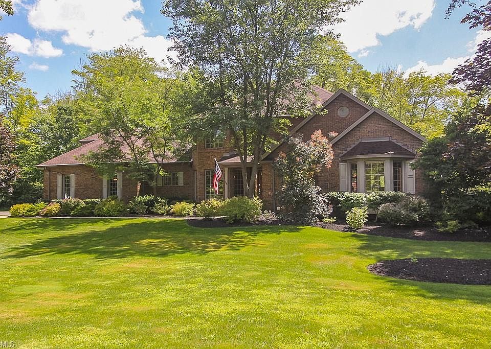 1st image of 8241 Bainbrook Dr