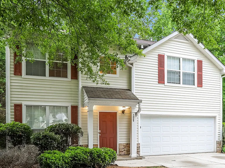 7069 Silver Bend Overlook — Photo 4