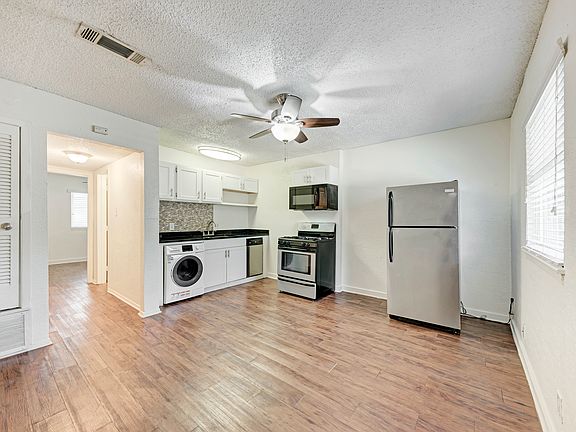 2nd image of 2401 Manor Rd APT 132A