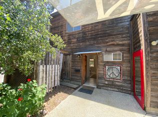 741 Robinson Rd, Topanga, CA 90290