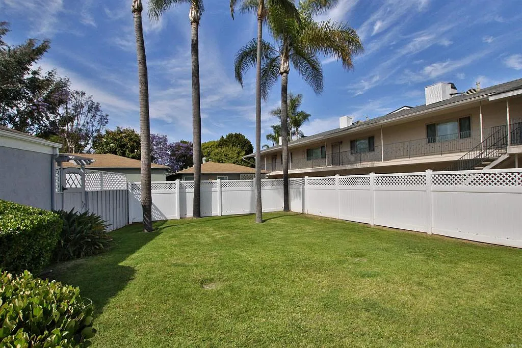 3 bed, 2.5 bath, 1532 sqft, $5,500 — Photo 3