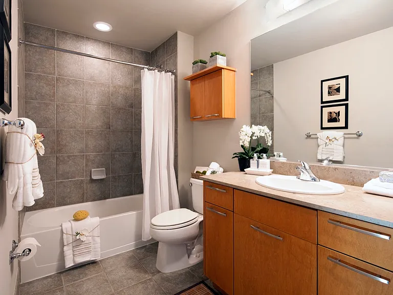 The Hudson Apartments — Photo 4