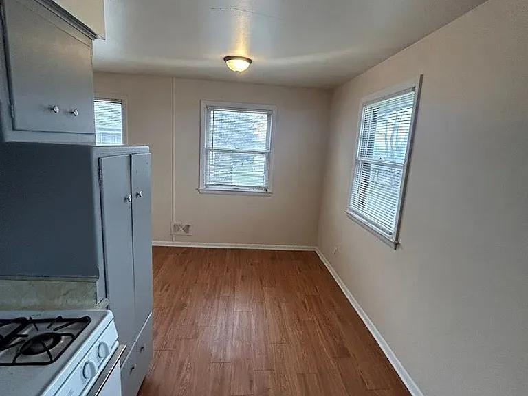 3604 9th Ave — Photo 5