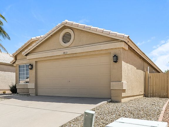 3rd image of 2613 N Silverado