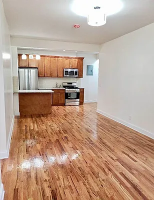 Rented by Smart NY Realty LLC | media 3