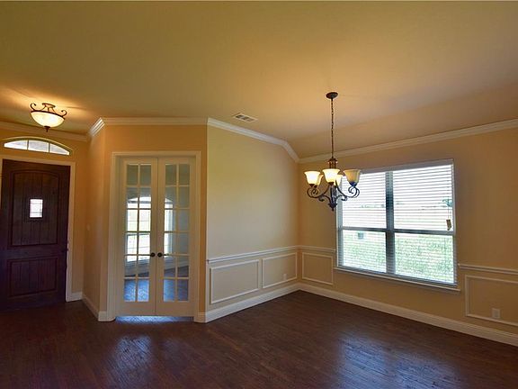 5th image of 3310 Herron Dr