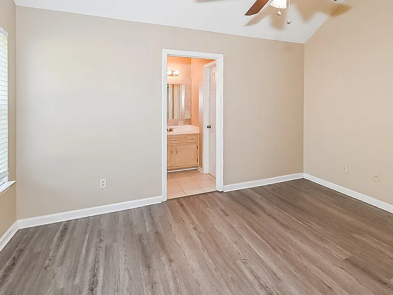 6926 Ginwood Cv — Photo 10