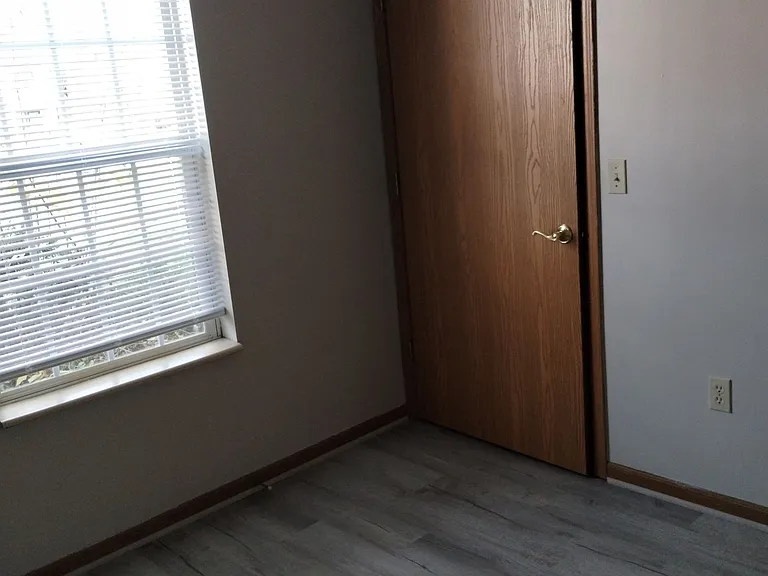 Century Estates Apartments — Photo 7