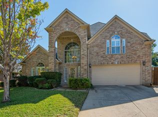 424 Shade Tree Cir, Hurst, TX 76054