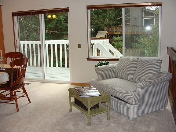 4th image of 15412 25th Ln SE