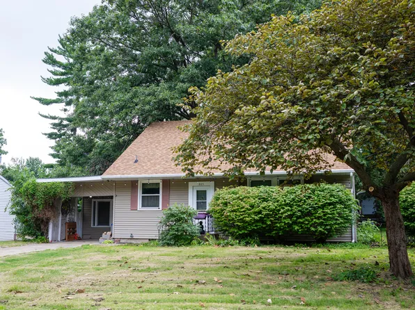 805 S Victor St, Champaign, IL 61821