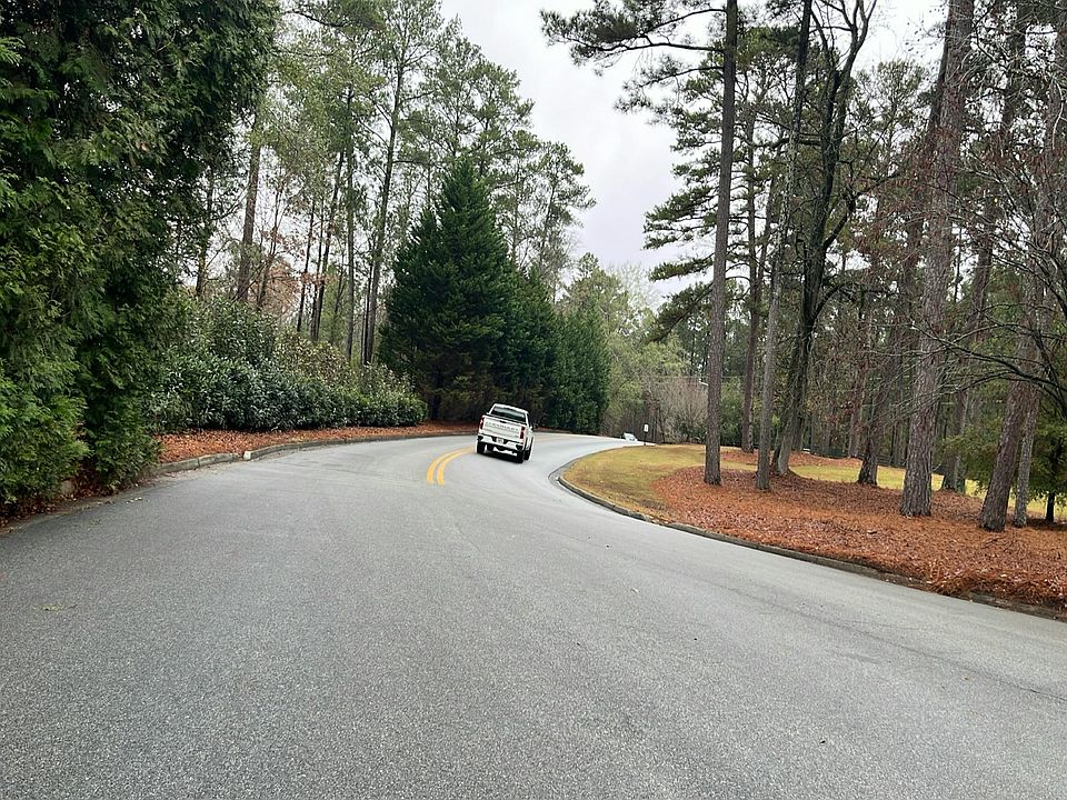 2nd image of 1610 Carriage Ridge Dr