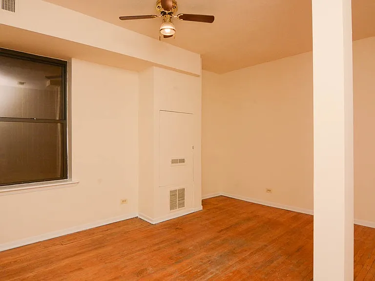 2319 N Kedzie Blvd #R2 — Photo 6