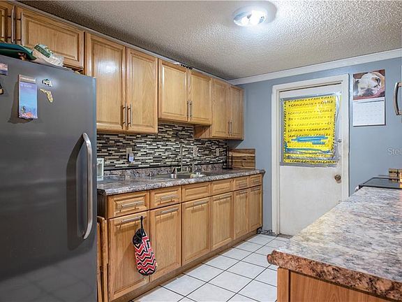 3rd image of 2903 Oaklawn Ave