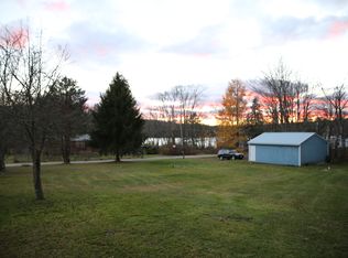 8 Maple Dr, Factoryville, PA 18419