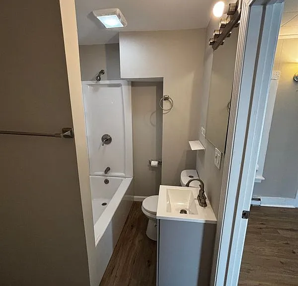 66 Richmond Rd #C — Photo 9