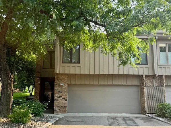 5725 Duncan Ln, Edina, MN 55436
