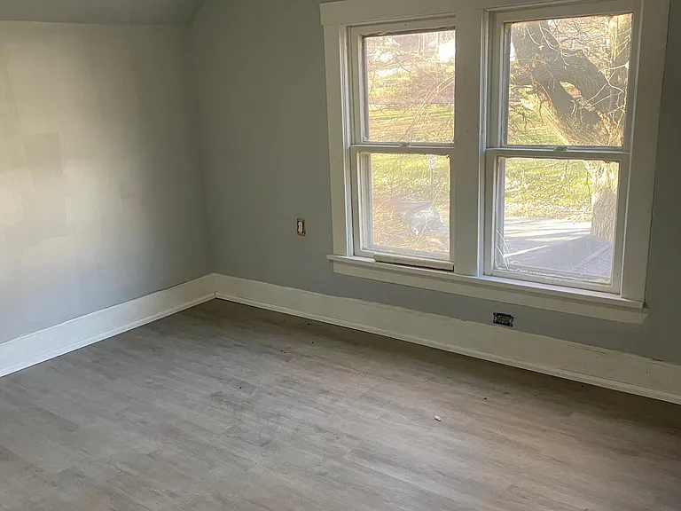 70 Chestnut St — Photo 3