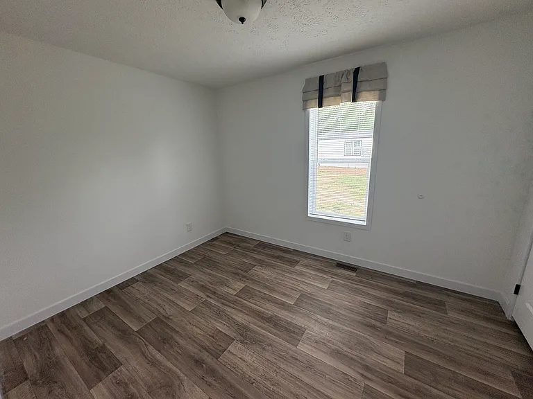 8249 W Cygnes Cir — Photo 8