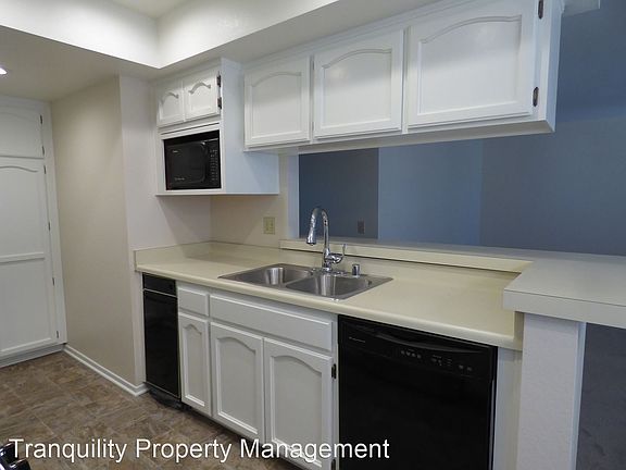 4th image of 4005 Louisiana St Unit 6
