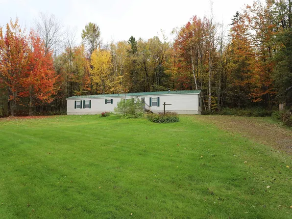 53 Cross Road, Derby, VT 05829