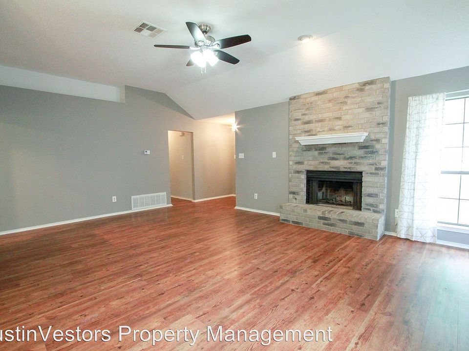 1st image of 2200 Rosemary Ln