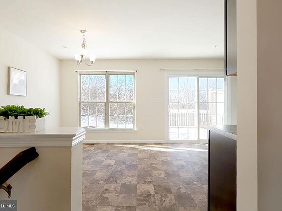 3rd image of 166 Towhee Dr