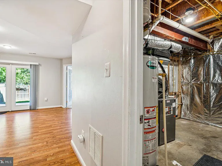 2442 Rippling Brook Rd — Photo 34