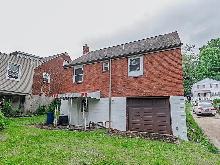 626 Ridgemont Dr — Photo 16