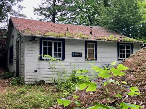 228 Deerwood Park Rd, New Marlboro, MA 01230