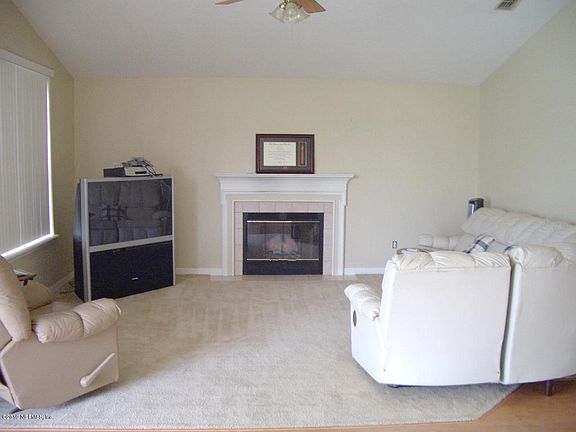 3rd image of 252 Johns Glen Dr