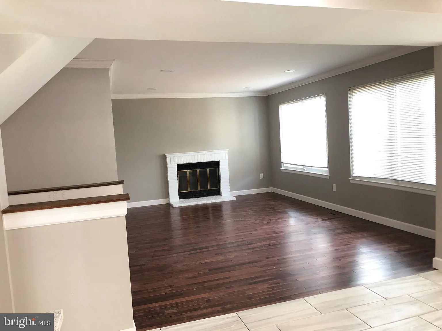 5 bed, 3.5 bath, 2548 sqft, $3,400 — Photo 2