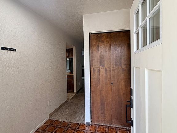 5th image of 1066 E Navajo St