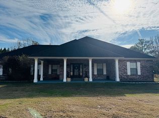 706 Anchor Lake Rd, Carriere, MS 39426