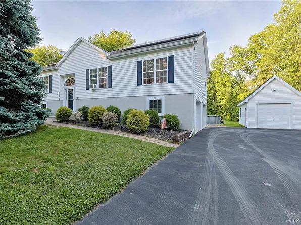 17 Cosmo Drive, Hopewell Junction, NY 12533