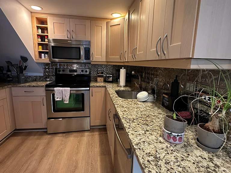 128 Saint Botolph St #1B — Photo 5