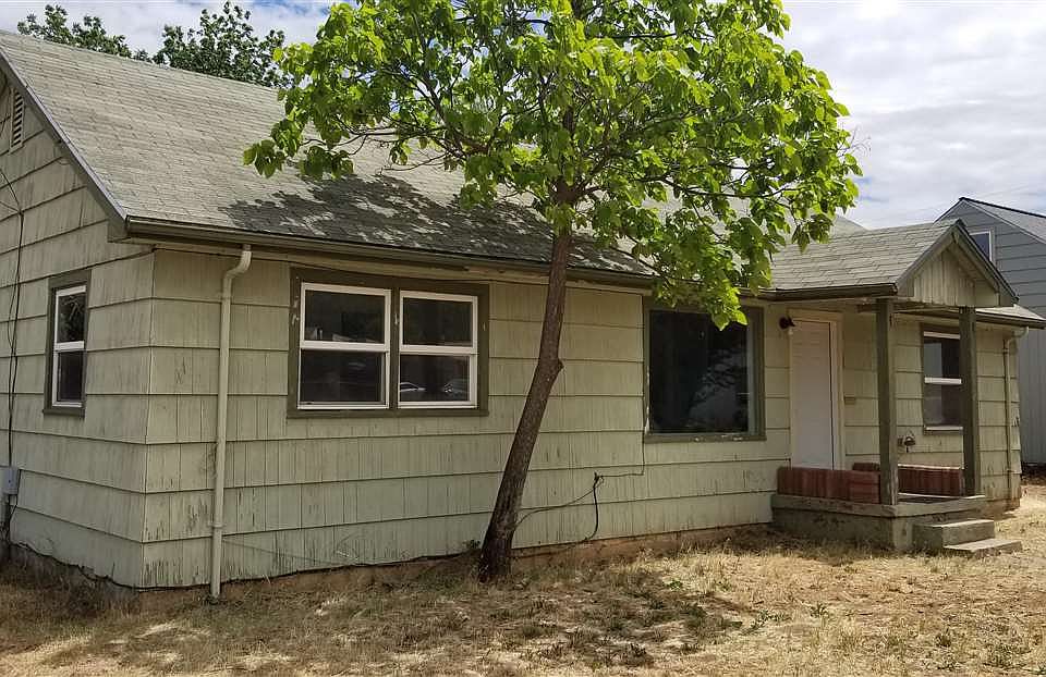 1st image of 634 Burgess St