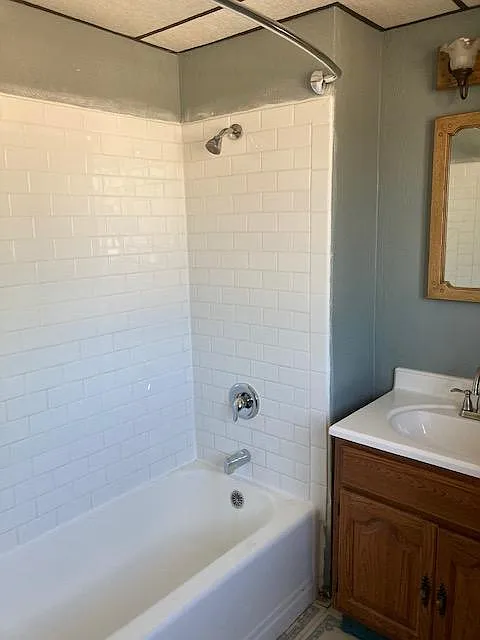 5 bed, 1.5 bath, 2228 sqft, $2,700 — Photo 4
