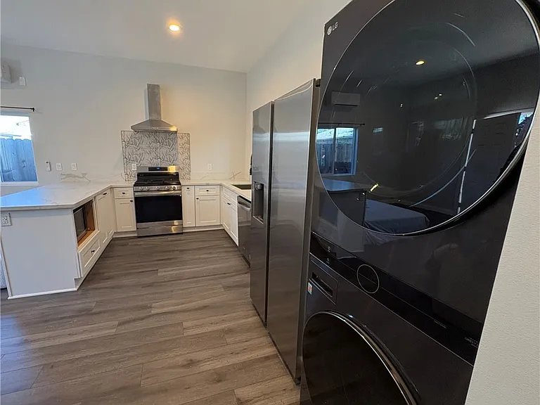 15228 S Ermanita Ave — Photo 9